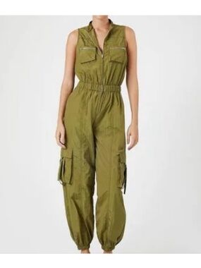 Forever 21 olive sleeveless cargo jumpsuit